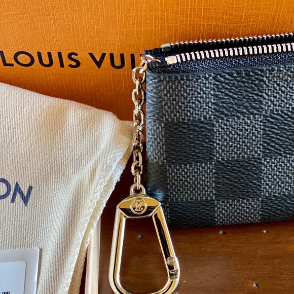 NWT AUTHENTIC LV POCHETTE CLE! - Picture 8 of 16